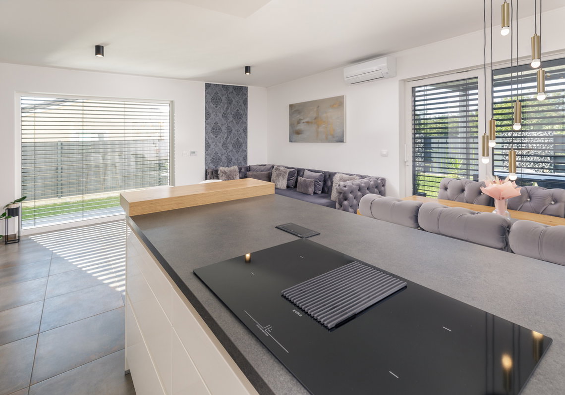 Lokacija: Obalno - kraška, Koper, Prade