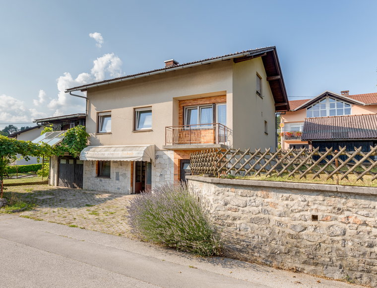 Lokacija: Notranjsko - kraška, Cerknica, Rakek