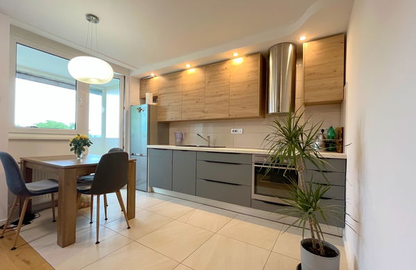 Lokacija: Ljubljana mesto, Šiška, Šentvid