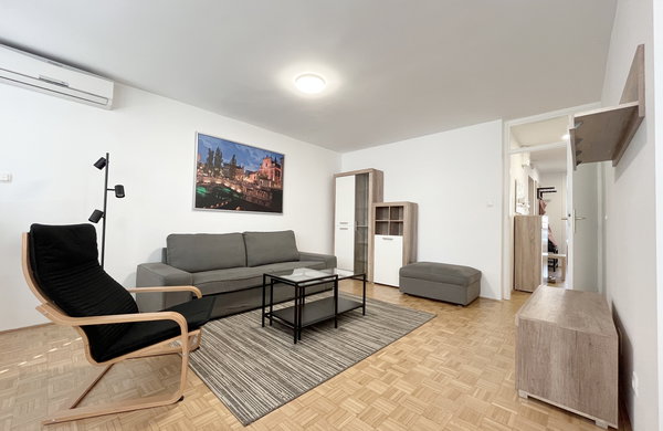 Lokacija: Ljubljana mesto, Center, Center