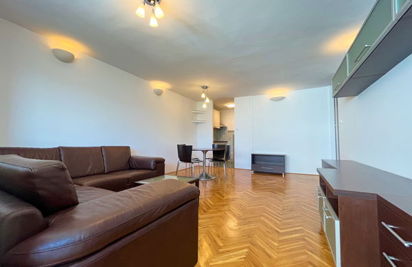 Lokacija: Ljubljana mesto, Bežigrad, Bežigrad