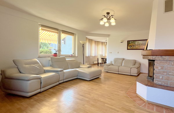 Lokacija: Savinjska, Celje, Lopata