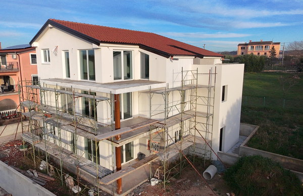 Lokacija: Hrvaška, Istarska županija, Buje, Kaštel