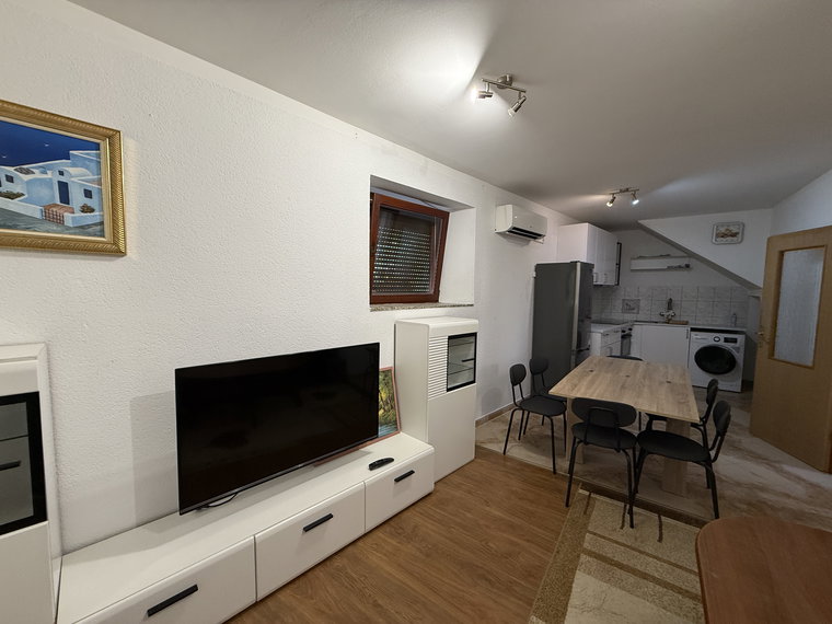 Location: Hrvaška, Istarska županija, Buje