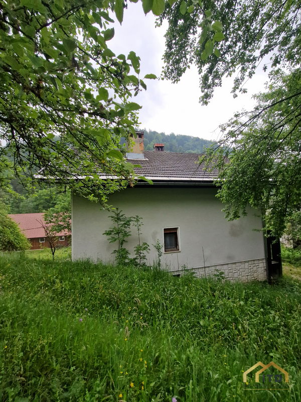 Lokacija: Gorenjska, Gorenja vas - Poljane, Gorenja Dobrava
