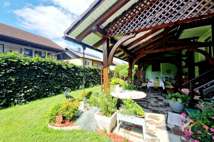 Lokacija: Gorenjska, Kranj, Mlaka pri Kranju