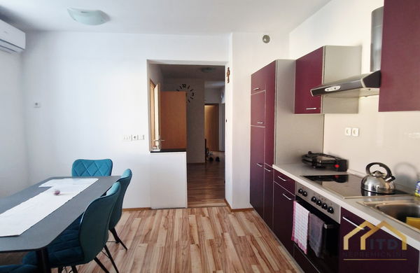 Location: Gorenjska, Kranj, Center