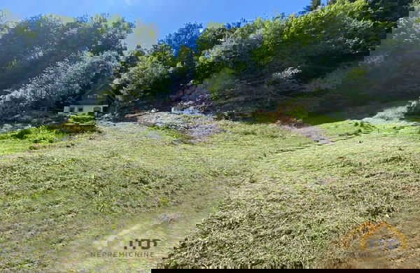 Lokacija: Gorenjska, Naklo, Okroglo