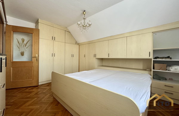 Lokacija: Gorenjska, Šenčur, Voglje