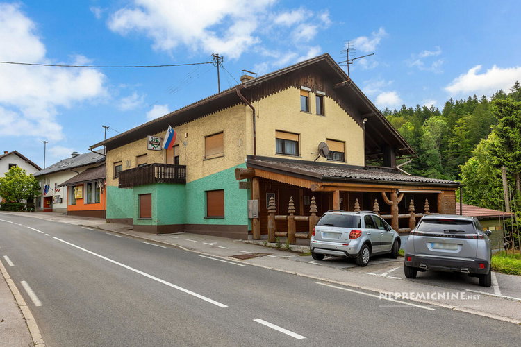 Lokacija: Ljubljana okolica, Kamnik, Laze v Tuhinju