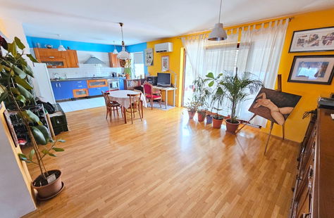 Obalno - kraška, Koper, Prodaja, Stanovanje, 3-sobno, 166.4 m<sup>2</sup>, 1975