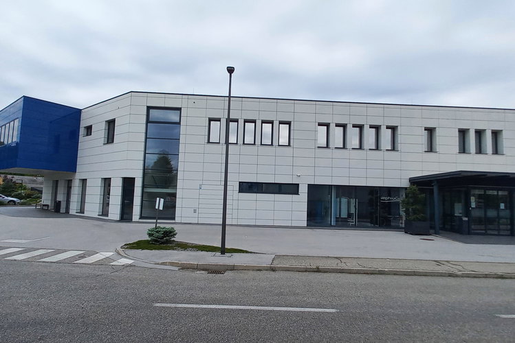 Nepremičnina: Prodaja, Poslovni prostor, Poslovni kompleks Lokacija: Podravska, Maribor, Tezno