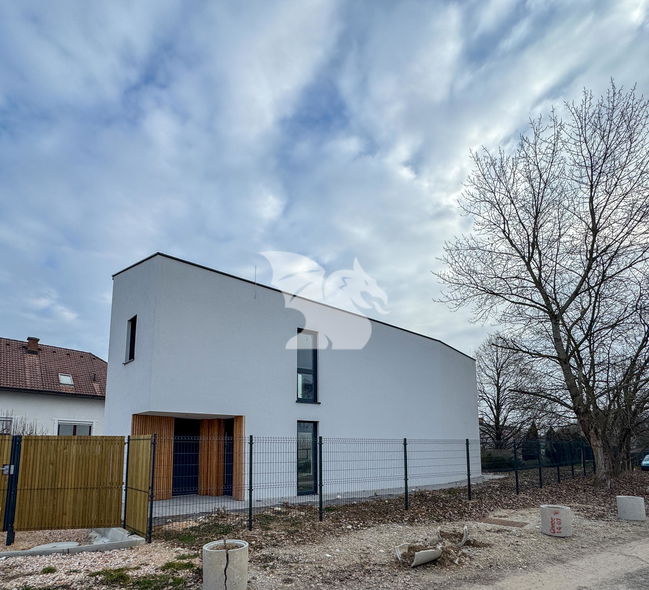 Lokacija: Ljubljana, Šiška, Vižmarje