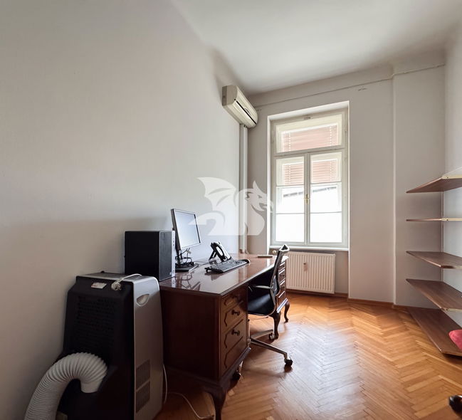 Lokacija: Ljubljana, Center, Center