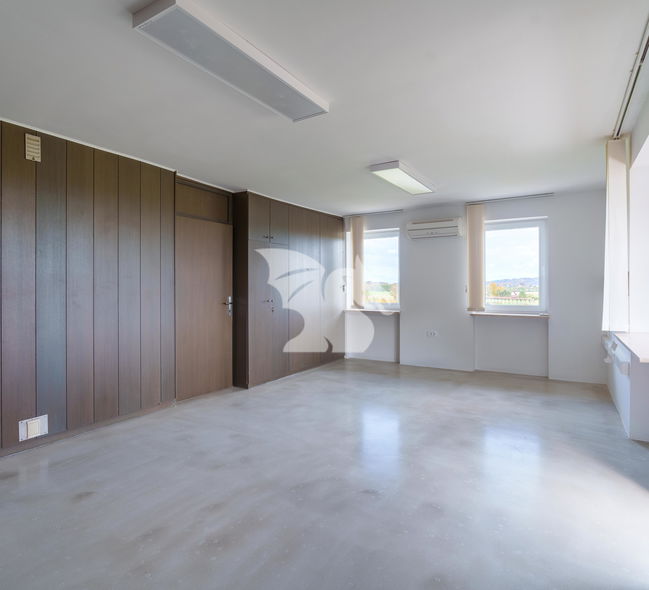 Lokacija: Ljubljana okolica, Dobrova - Polhov Gradec, Podsmreka