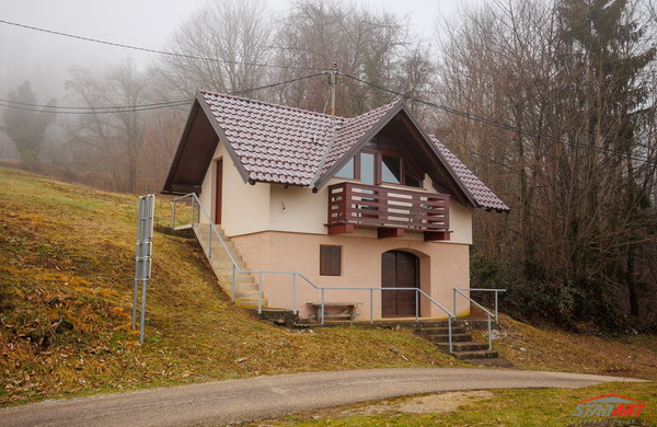 Lokacija: Jugovzhodna Slovenija, Črnomelj, Adlešiči