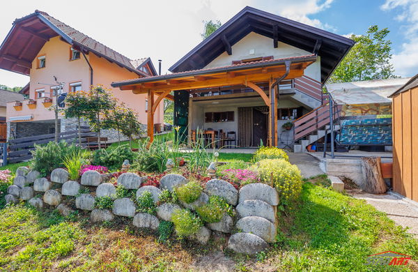 Lokacija: Jugovzhodna Slovenija, Metlika, Grabrovec