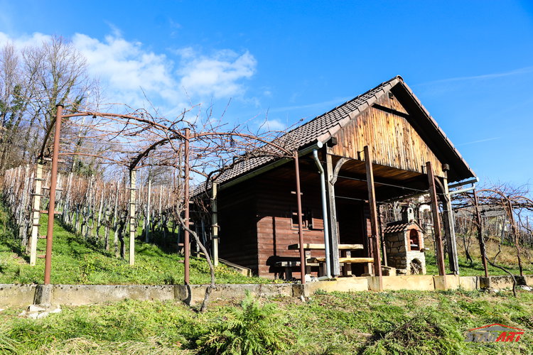 Lokacija: Jugovzhodna Slovenija, Črnomelj, Jankoviči