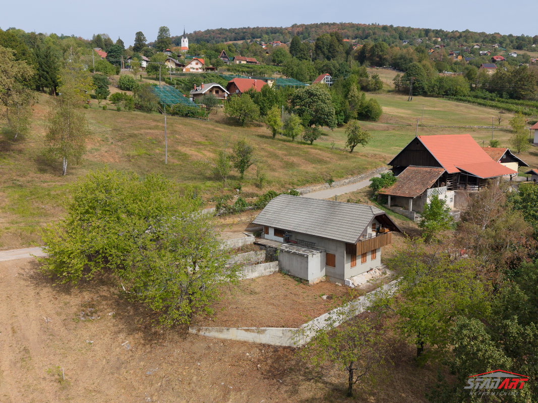 Lokacija: Jugovzhodna Slovenija, Črnomelj, Naklo
