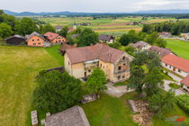 Nepremičnina: Prodaja, Hiša, Dvostanovanjska Lokacija: Jugovzhodna Slovenija, Metlika, Podzemelj