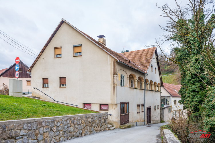 Lokacija: Jugovzhodna Slovenija, Metlika, Metlika