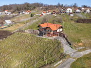 Lokacija: Jugovzhodna Slovenija, Semič, Praproče