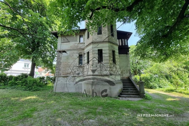 Location: Lubiana, Center, Center