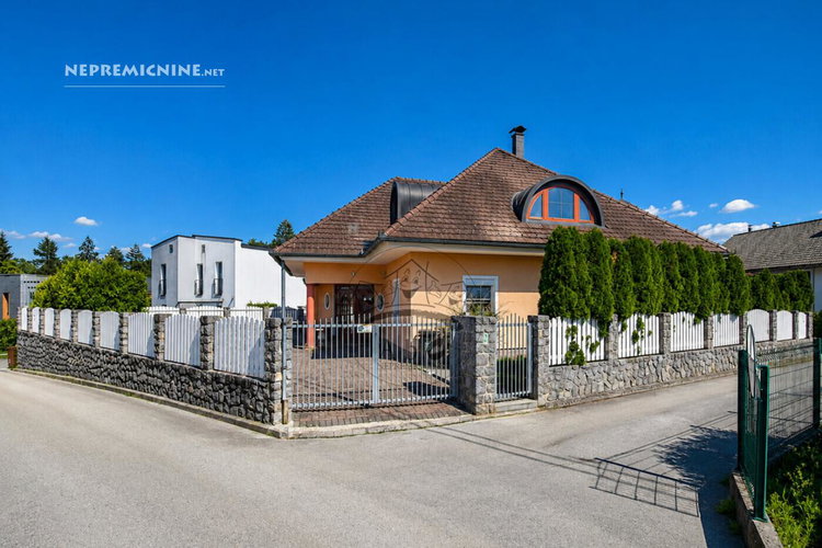 Ubicación: Jugovzhodna Slovenija, Novo mesto, Novo mesto