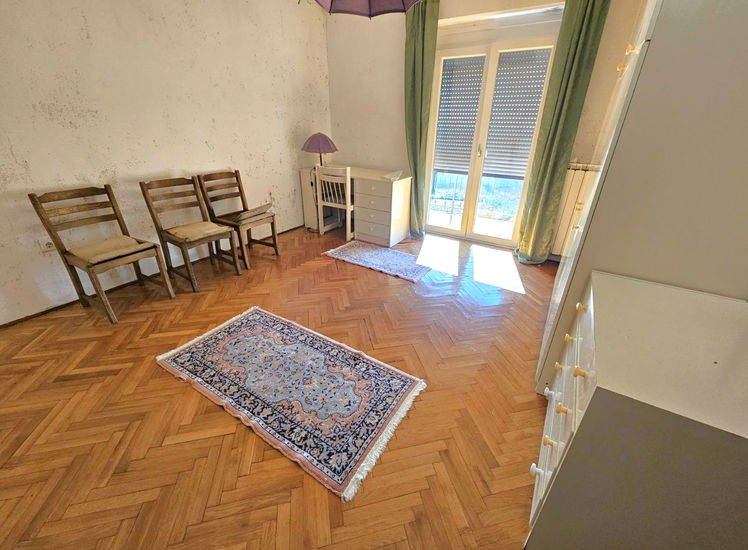 Lokacija: Obalno - kraška, Izola, Šared
