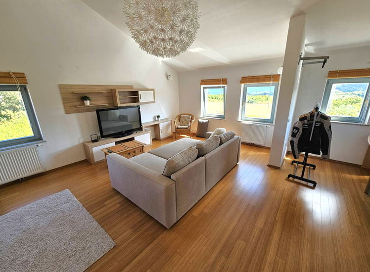 Lokacija: Obalno - kraška, Izola, Malija