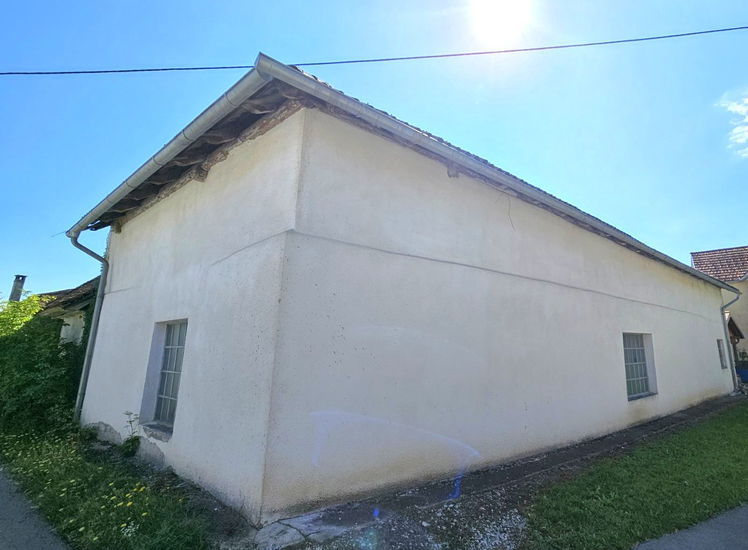 Lokacija: Notranjsko - kraška, Pivka, Pivka