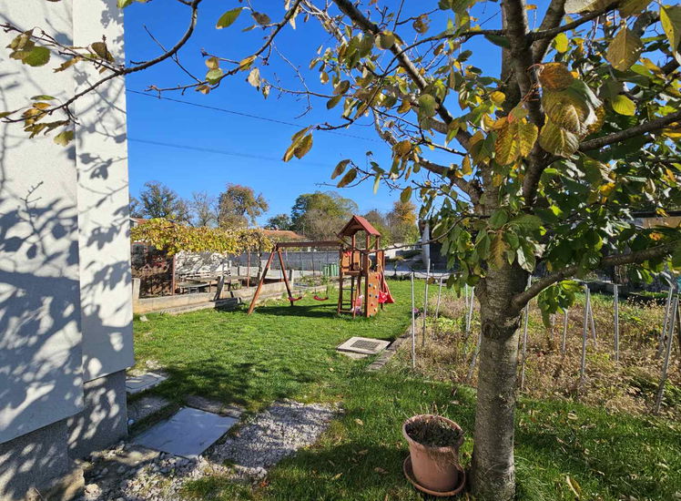 Lokacija: Obalno - kraška, Hrpelje - Kozina, Kozina
