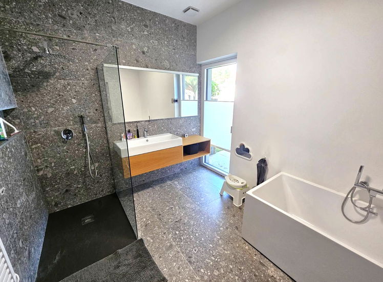 Lokacija: Obalno - kraška, Koper, Zgornje Škofije