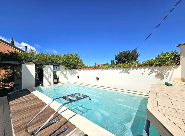 Lokacija: Obalno - kraška, Izola, Malija