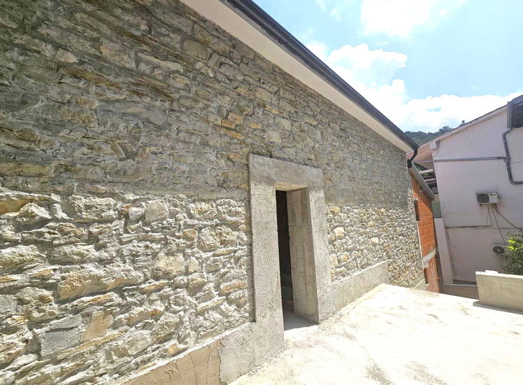 Lokacija: Obalno - kraška, Izola, Livade