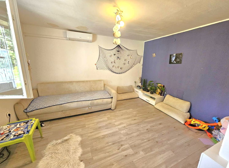 Lokacija: Obalno - kraška, Koper, Olmo