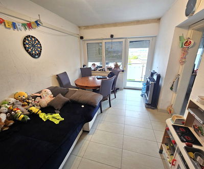 Lokacija: Obalno - kraška, Koper, Semedela