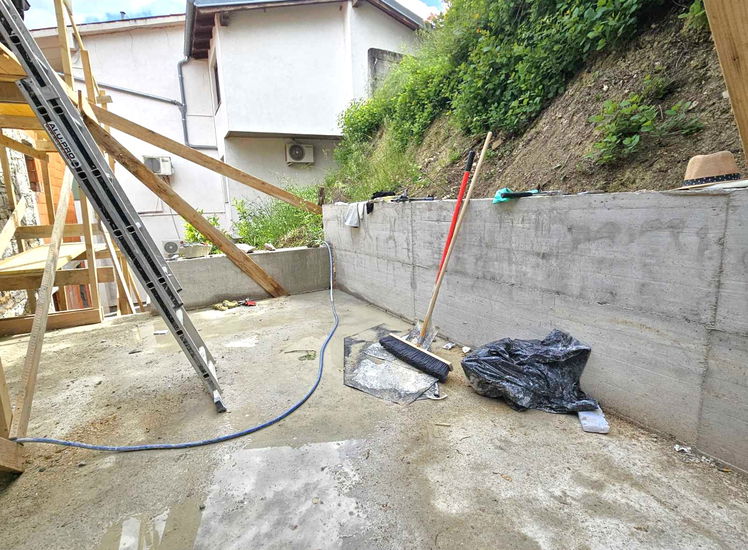 Lokacija: Obalno - kraška, Izola, Livade