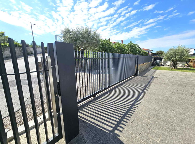 Lokacija: Obalno - kraška, Koper, Zgornje Škofije