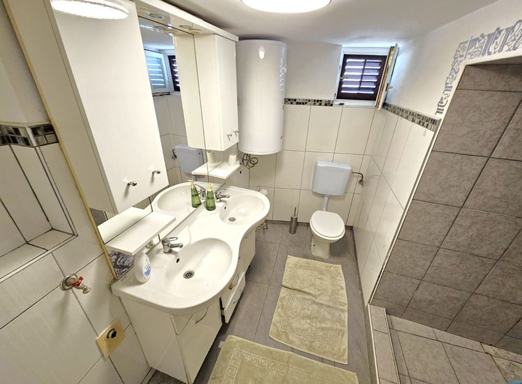 Lokacija: Obalno - kraška, Koper, Šmarje