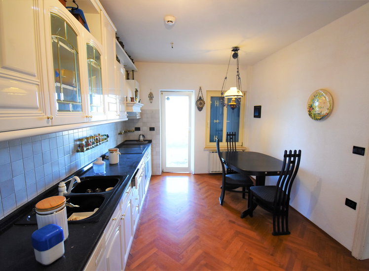 Lokacija: Obalno - kraška, Koper, Bošamarin