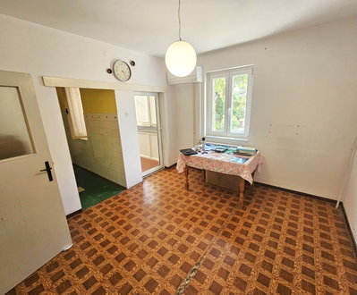 Lokacija: Obalno - kraška, Koper, Semedela