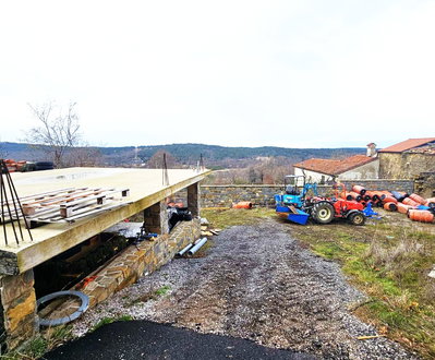 Lokacija: Obalno - kraška, Hrpelje - Kozina, Ocizla