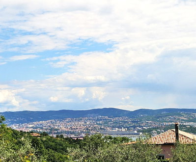 Lokacija: Obalno - kraška, Koper, Cerej