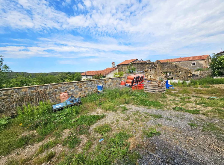 Lokacija: Obalno - kraška, Hrpelje - Kozina, Ocizla