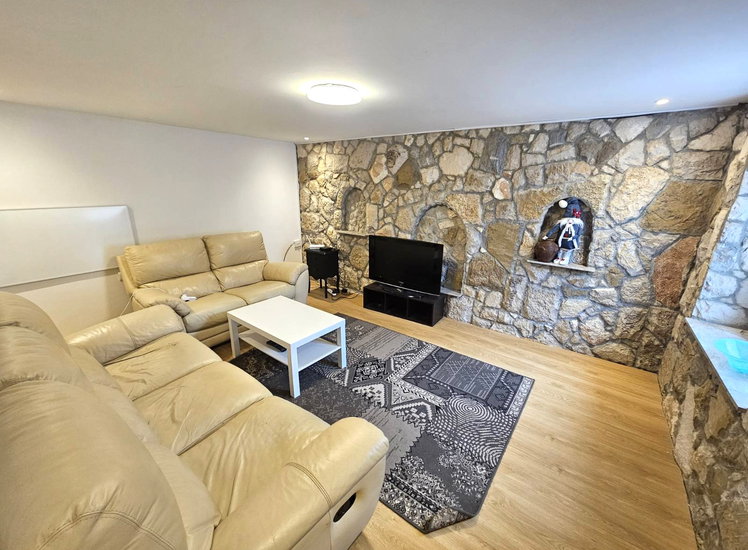 Lokacija: Obalno - kraška, Koper, Koštabona