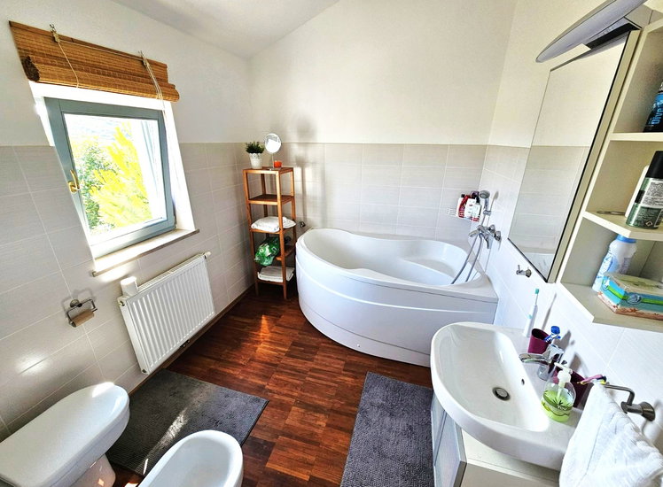 Lokacija: Obalno - kraška, Izola, Malija