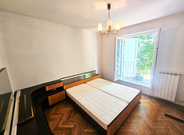 Lokacija: Obalno - kraška, Koper, Semedela