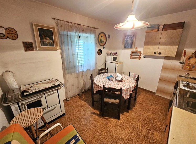 Lokacija: Obalno - kraška, Komen, Gorjansko