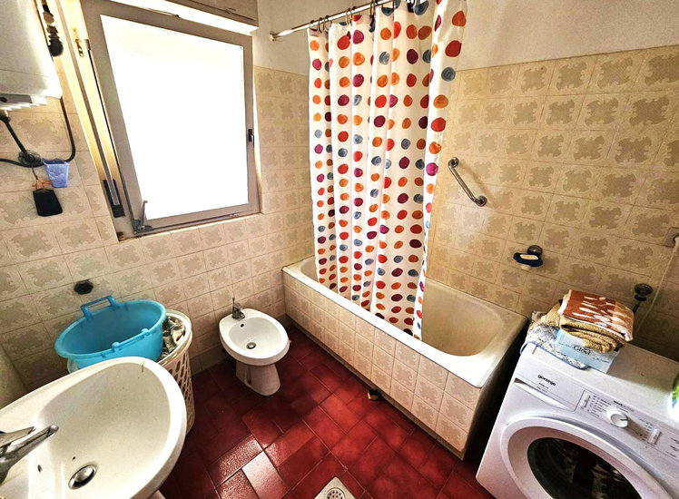 Lokacija: Obalno - kraška, Koper, Semedela